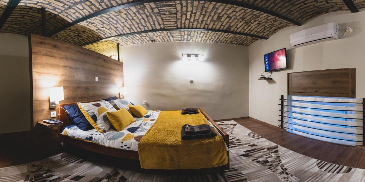Museum Apartment Subotica Esterno foto